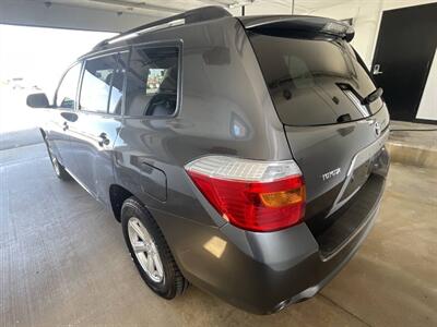 2008 Toyota Highlander   - Photo 7 - East Dundee, IL 60118