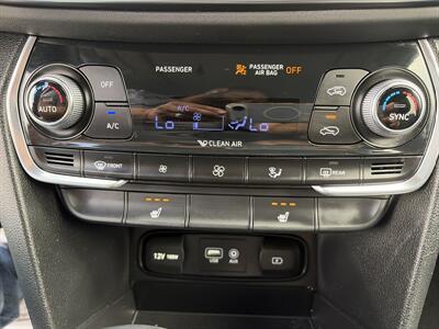 2019 Hyundai Santa Fe Limited 2.0T   - Photo 18 - East Dundee, IL 60118