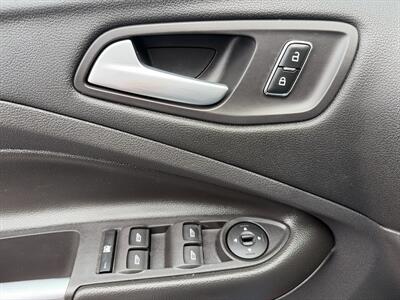 2013 Ford Escape SE - Photo 17 - East Dundee, IL 60118