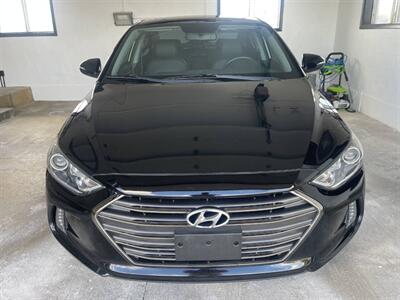 2017 Hyundai ELANTRA Limited   - Photo 2 - East Dundee, IL 60118