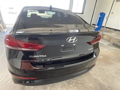 2017 Hyundai ELANTRA Limited   - Photo 7 - East Dundee, IL 60118