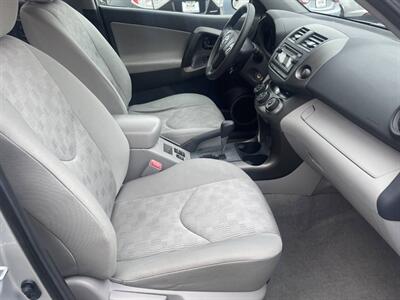 2012 Toyota RAV4   - Photo 10 - East Dundee, IL 60118