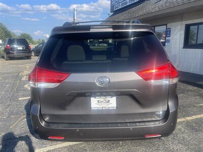 2012 Toyota Sienna XLE 8-Passenger   - Photo 8 - East Dundee, IL 60118