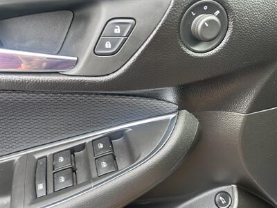 2018 Chevrolet Cruze LS   - Photo 16 - East Dundee, IL 60118