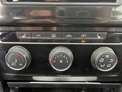 2017 Volkswagen Golf GTI Autobahn   - Photo 16 - East Dundee, IL 60118