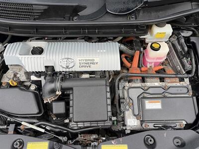 2013 Toyota Prius V Three - Photo 24 - East Dundee, IL 60118