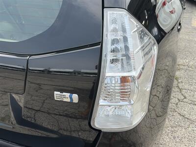 2013 Toyota Prius V Three - Photo 23 - East Dundee, IL 60118