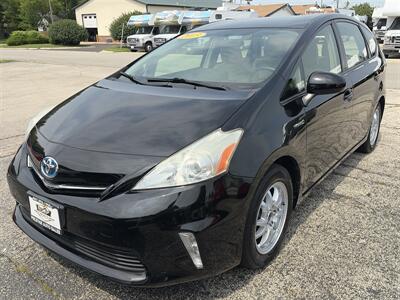 2013 Toyota Prius V Three - Photo 3 - East Dundee, IL 60118
