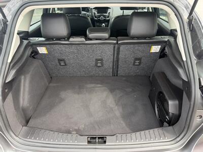 2015 Ford Focus Titanium Hatchback   - Photo 8 - East Dundee, IL 60118