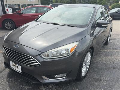2015 Ford Focus Titanium Hatchback   - Photo 3 - East Dundee, IL 60118