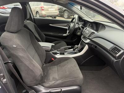 2013 Honda Accord LX-S - Photo 10 - East Dundee, IL 60118
