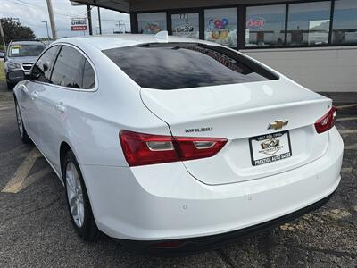 2016 Chevrolet Malibu LT - Photo 4 - East Dundee, IL 60118