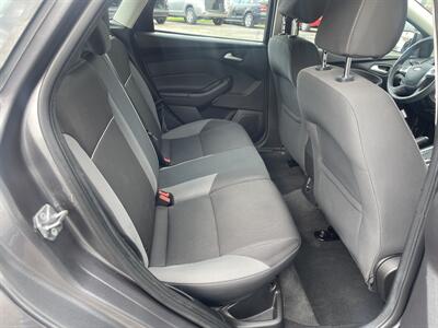 2014 Ford Focus SE   - Photo 10 - East Dundee, IL 60118