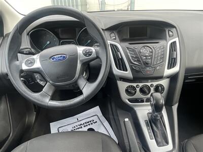 2014 Ford Focus SE   - Photo 12 - East Dundee, IL 60118