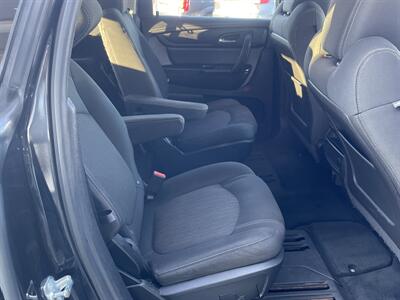 2016 Chevrolet Traverse LT - Photo 11 - East Dundee, IL 60118