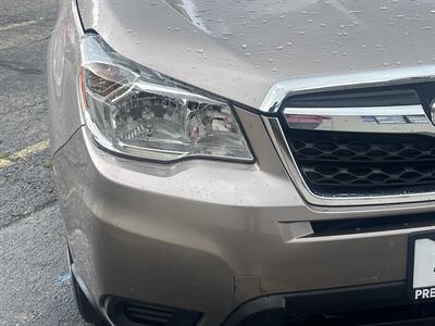 2015 Subaru Forester 2.5i   - Photo 18 - East Dundee, IL 60118