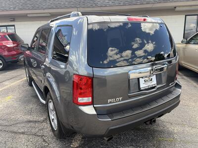 2011 Honda Pilot EX-L   - Photo 7 - East Dundee, IL 60118