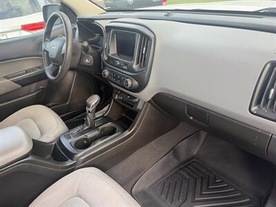 2022 Chevrolet Colorado Work Truck - Photo 13 - East Dundee, IL 60118