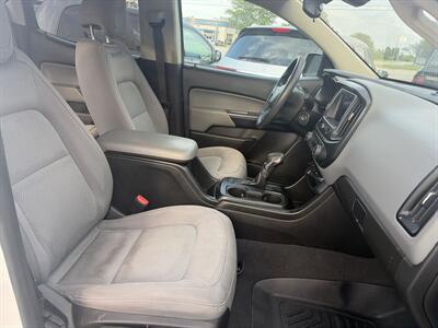 2022 Chevrolet Colorado Work Truck - Photo 11 - East Dundee, IL 60118