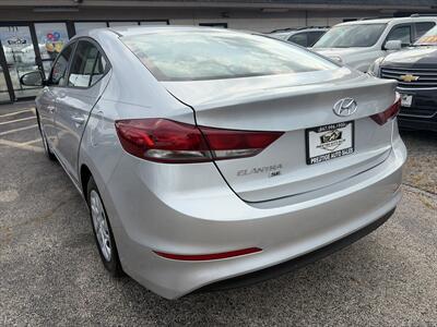 2018 Hyundai Elantra SE   - Photo 7 - East Dundee, IL 60118