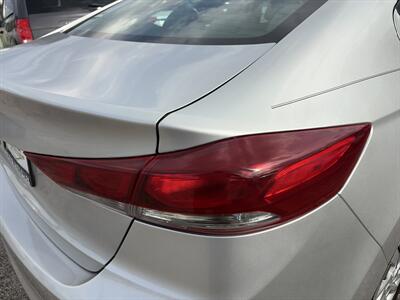 2018 Hyundai Elantra SE   - Photo 22 - East Dundee, IL 60118