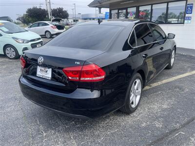 2015 Volkswagen Passat 1.8T Limited Edition   - Photo 7 - East Dundee, IL 60118