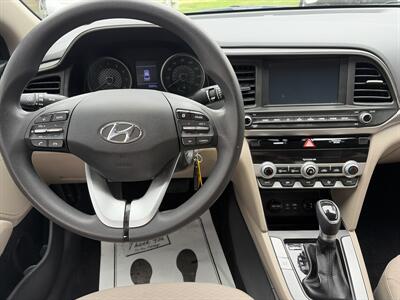 2020 Hyundai Elantra SEL   - Photo 12 - East Dundee, IL 60118