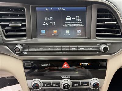 2020 Hyundai Elantra SEL   - Photo 15 - East Dundee, IL 60118