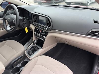 2020 Hyundai Elantra SEL   - Photo 11 - East Dundee, IL 60118