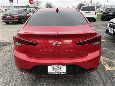 2020 Hyundai Elantra SEL   - Photo 6 - East Dundee, IL 60118
