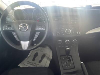 2013 Mazda Mazda3 i Touring   - Photo 12 - East Dundee, IL 60118