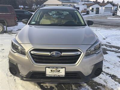 2018 Subaru Outback 2.5i   - Photo 2 - East Dundee, IL 60118