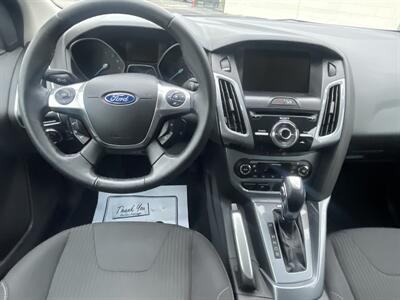 2012 Ford Focus Titanium   - Photo 13 - East Dundee, IL 60118