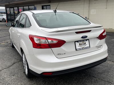 2012 Ford Focus Titanium   - Photo 7 - East Dundee, IL 60118
