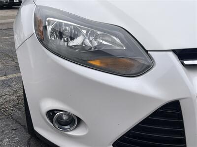 2012 Ford Focus Titanium   - Photo 22 - East Dundee, IL 60118