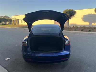 2021 Tesla Model 3 Long Range  Dual Motor With Navigation, Back Up Camera And Leather - Photo 7 - Irvine, CA 92614