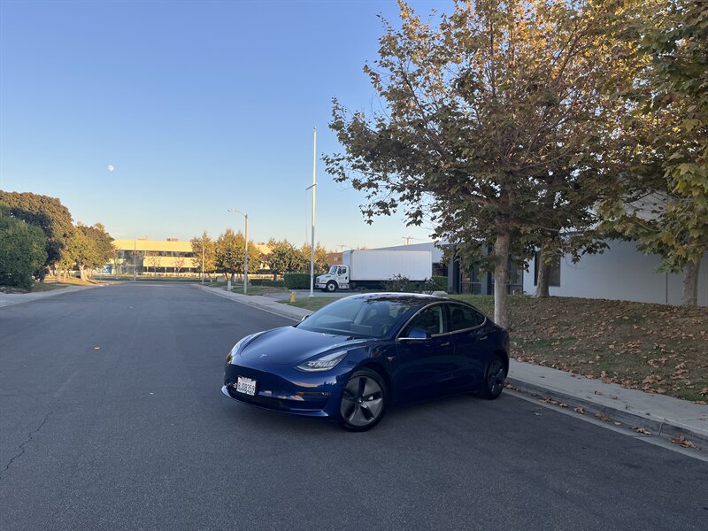2018 Tesla Model 3 Mid Range  Included $4000 IRS Tax Credit With Navigation, Back Up Camera And Leather