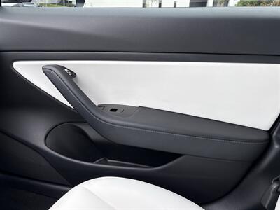 2018 Tesla Model 3 Mid Range  With Leather, Navigation & Back Up Camera - Photo 24 - Irvine, CA 92614