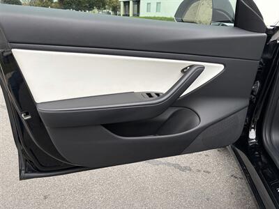 2018 Tesla Model 3 Mid Range  With Leather, Navigation & Back Up Camera - Photo 13 - Irvine, CA 92614