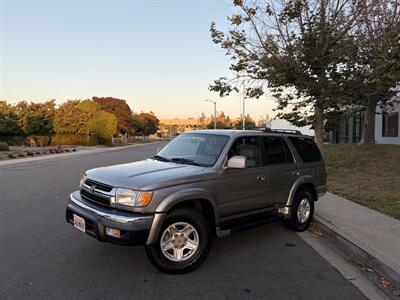 2001 Toyota 4Runner SR5   - Photo 1 - Irvine, CA 92614