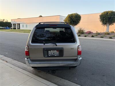 2001 Toyota 4Runner SR5   - Photo 5 - Irvine, CA 92614