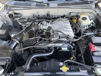 2001 Toyota 4Runner SR5   - Photo 27 - Irvine, CA 92614