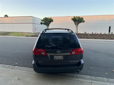 2009 Toyota Sienna XLE Timing Chain  With Leather, Navigation & Back Up Camera - Photo 5 - Irvine, CA 92614