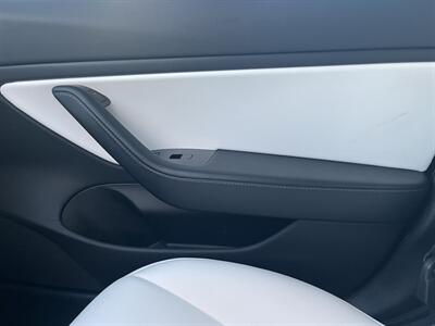 2019 Tesla Model 3 Long Range AWD Dual Motor With Navigation, Back Up Camera And Leather - Photo 21 - Irvine, CA 92614