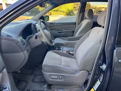 2006 Toyota Sienna LE 7 Passenger  Timing Belt Has Been Replaced - Photo 12 - Irvine, CA 92614