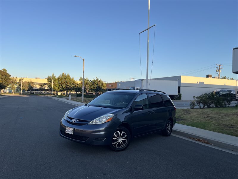 2006 Toyota Sienna LE 7 Passenger Timing Belt Has Been Replaced - Photo 1 - Irvine, CA 92614