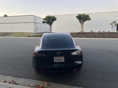 2018 Tesla Model 3 Long Range  Included $4000 IRS Tax Credit With Navigation, Back Up Camera And Leather - Photo 5 - Irvine, CA 92614