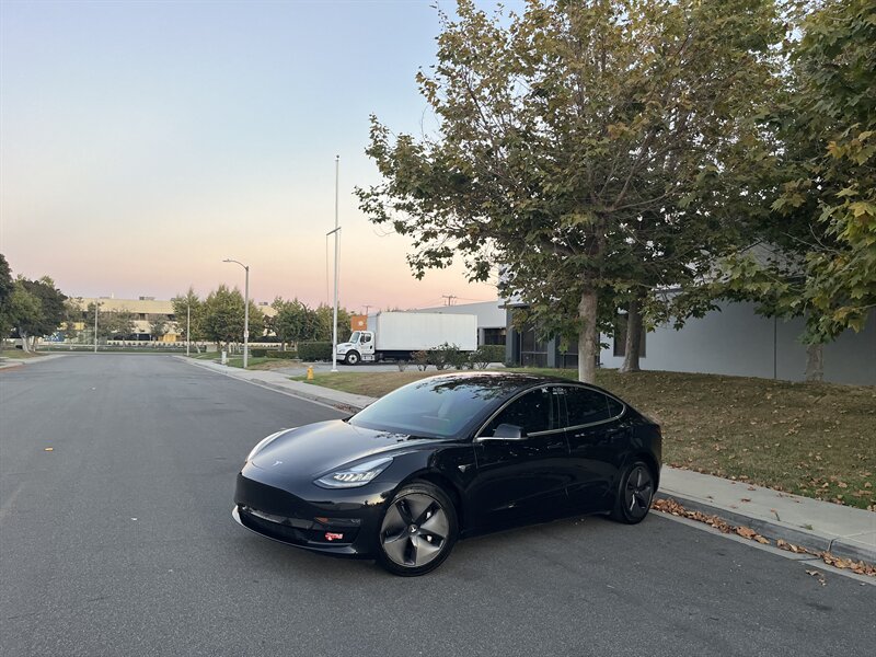 2018 Tesla Model 3 Long Range Included $4000 IRS Tax Credit With Navigation, Back Up Camera And Leather - Photo 1 - Irvine, CA 92614