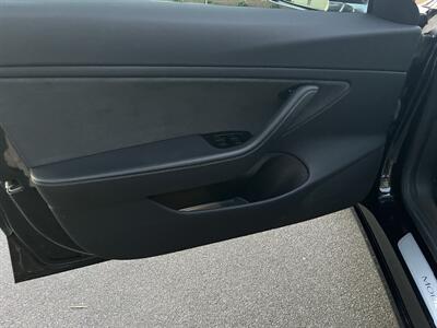 2018 Tesla Model 3 Long Range  Included $4000 IRS Tax Credit With Navigation, Back Up Camera And Leather - Photo 12 - Irvine, CA 92614