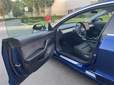 2019 Tesla Model 3 Standard Range Plus  Electric Eligible Tax Credit With Navigation, Leather & Back Up Camera - Photo 11 - Irvine, CA 92614